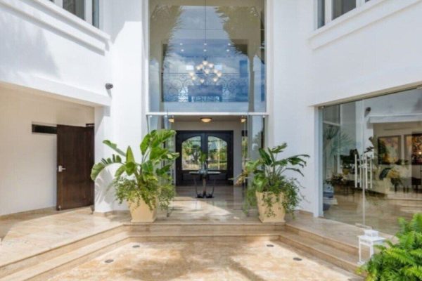 Screenshot_20250723_183648_Vrbo